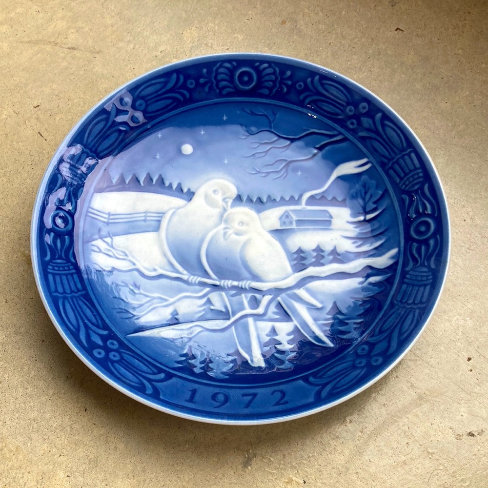 First issue plate by George Jensen made in Denmark winter birds, 1972